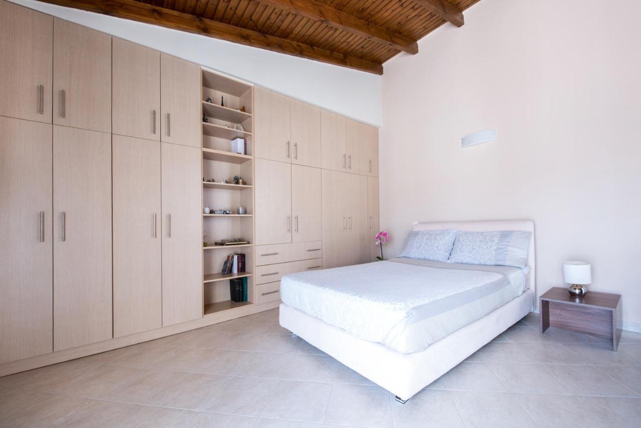 Top Floor Modern Studio In Central Koropi Appartement Buitenkant foto